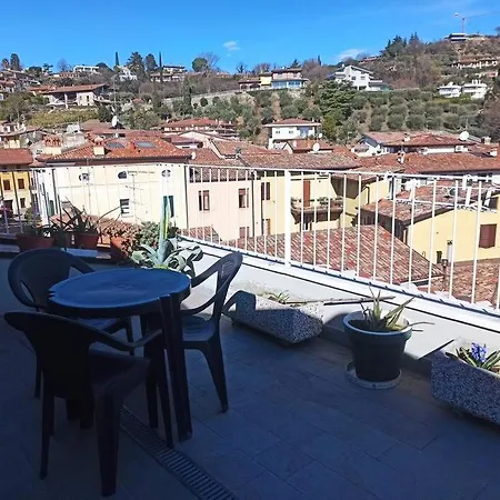 Apartment Attico Padenghe Vista Lago Ascensore E Terrazza Padenghe sul Garda